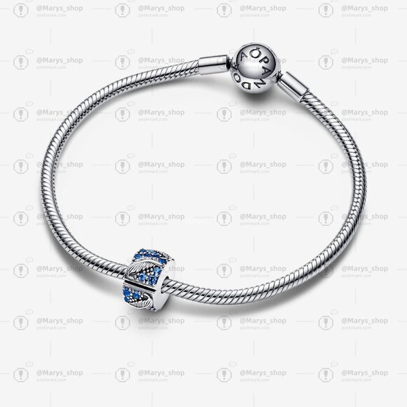 Pandora Curved Feather & Pavรฉ Clip Charm - Picture 3 of 5